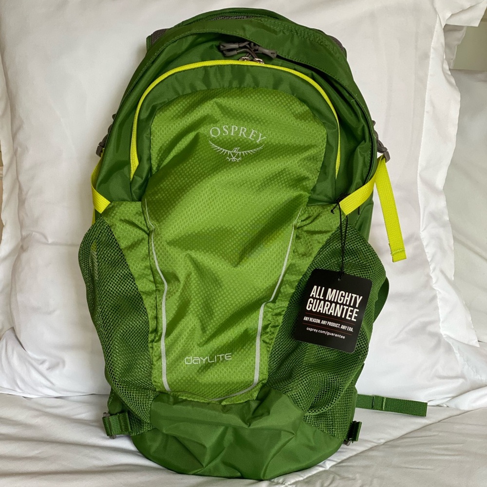 B).Osprey Daylite®: Granny Smith Green, New w/out tags, discontinued color&style